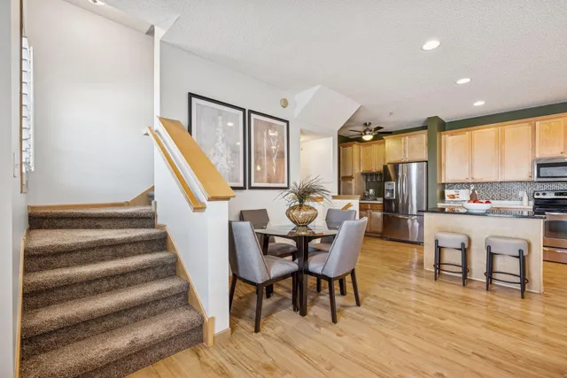 $285,000 | 11712 84th Avenue North, Maple Grove, MN 55369