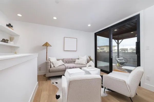 $4,790 | 4303 Cedar Springs Road, Unit 102, Dallas, TX 75219