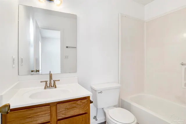 $1,500 | 601 East Burgess Road, Unit K11, Pensacola, FL 32504