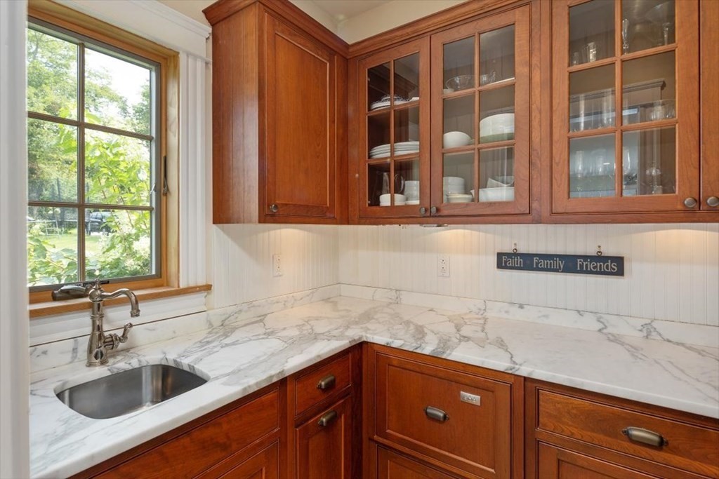 744 Jerusalem Road Cohasset, MA 02025 - Photo 11 of 39