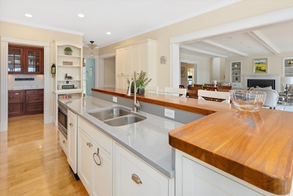 744 Jerusalem Road Cohasset, MA 02025 - Photo 9 of 39