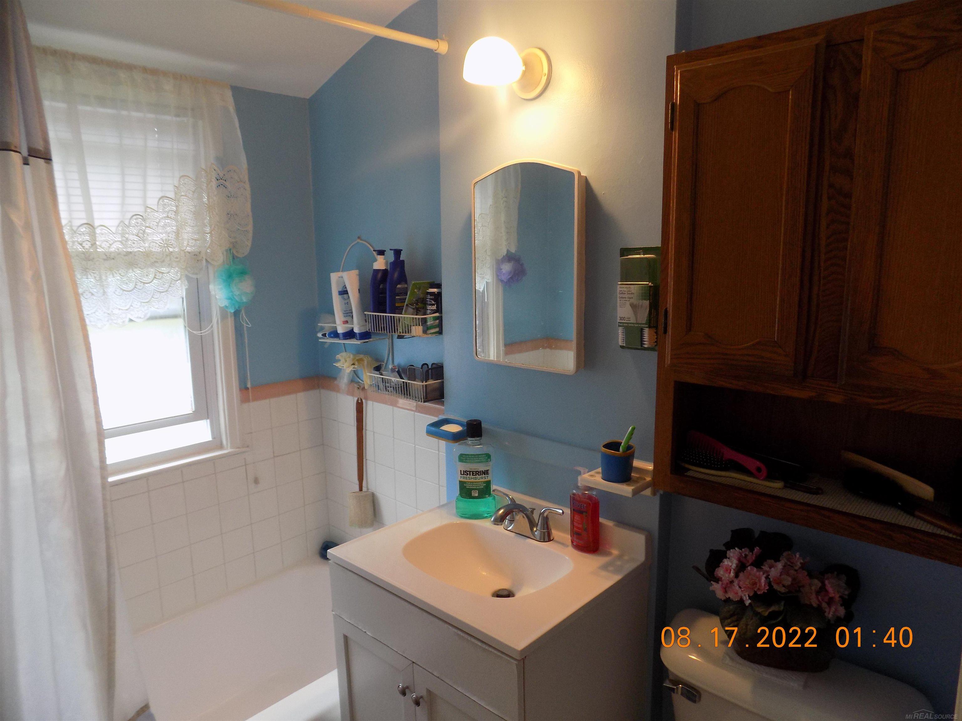 17140 Sioux Street Detroit, MI 48224 - Photo 5 of 19