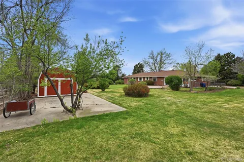 a view of outdoor space yard and patio