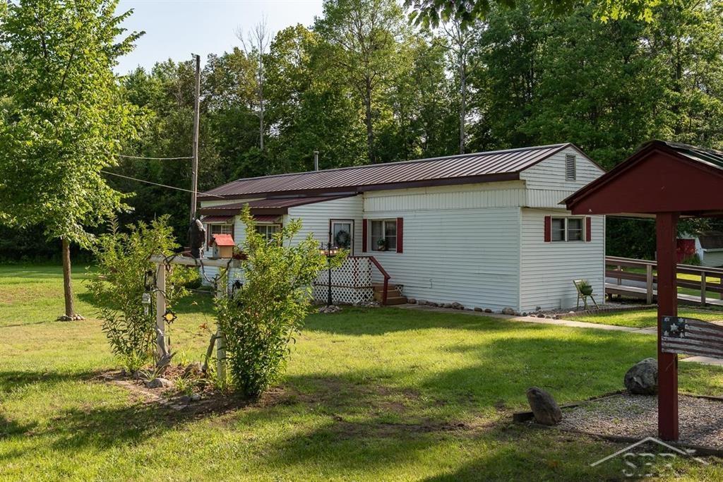 1602 South 8 Mile Road Breckenridge, MI 48615 - Photo 42 of 52