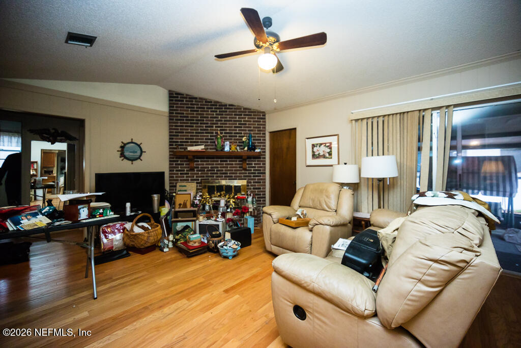 6140 Thistlewood Road Jacksonville, FL 32277 - Photo 12 of 35 Living View 3