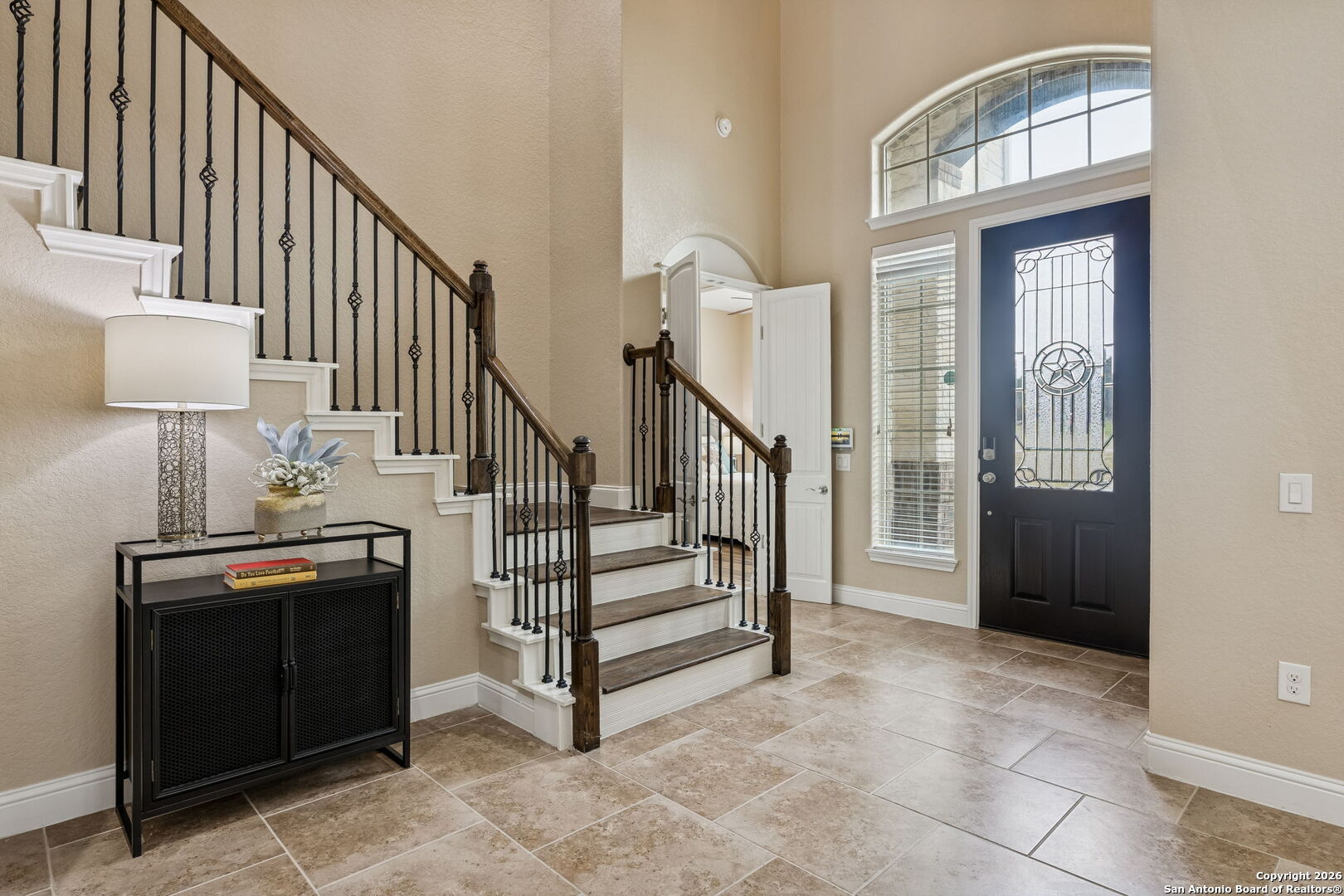 2194 Ranch Loop Drive New Braunfels, TX 78132 - Photo 7 of 52 a view of entryway and hall
