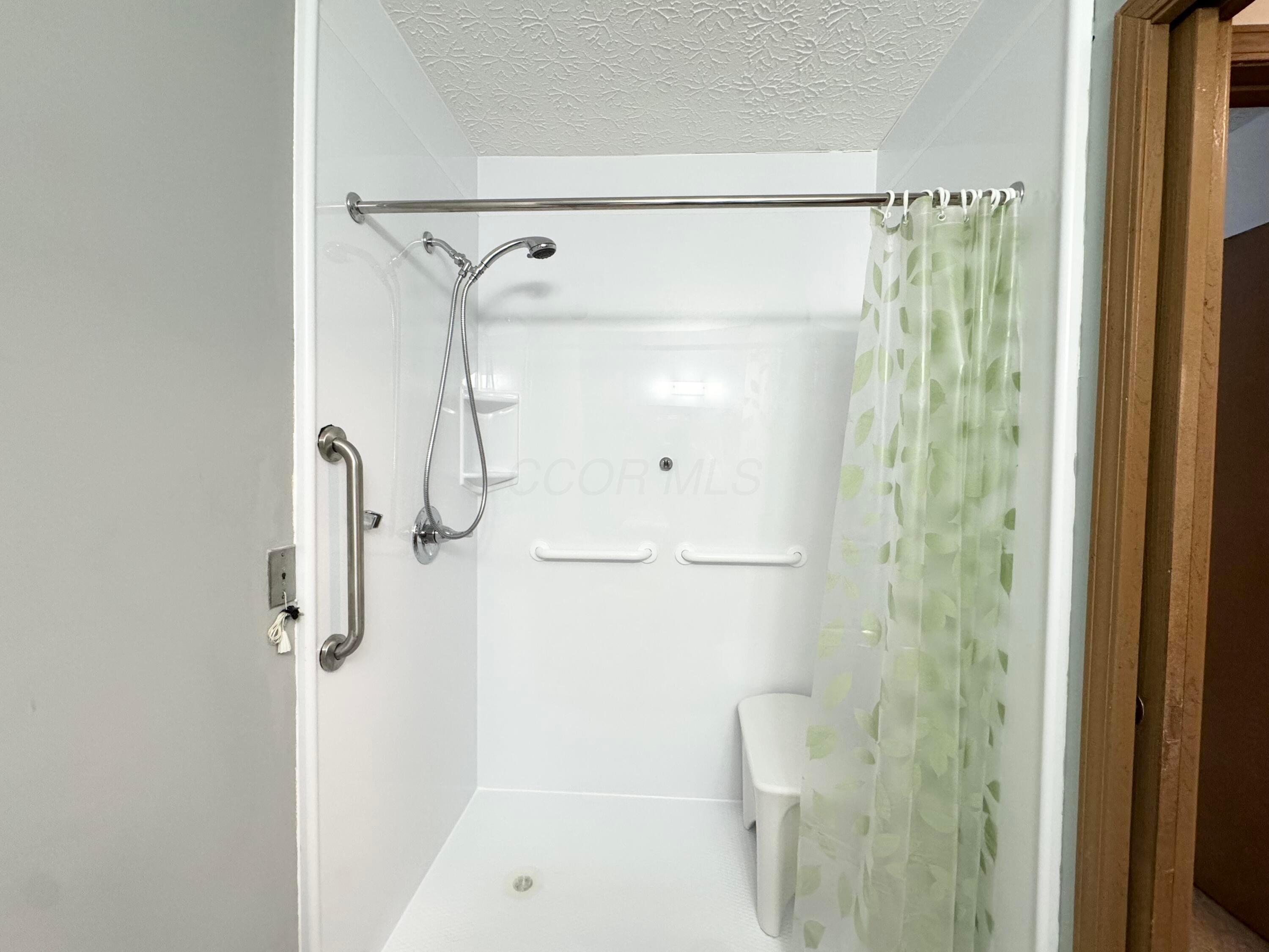 3939 Karl Road, Unit 306 Columbus, OH 43224 - Photo 18 of 24 IMG_7474
