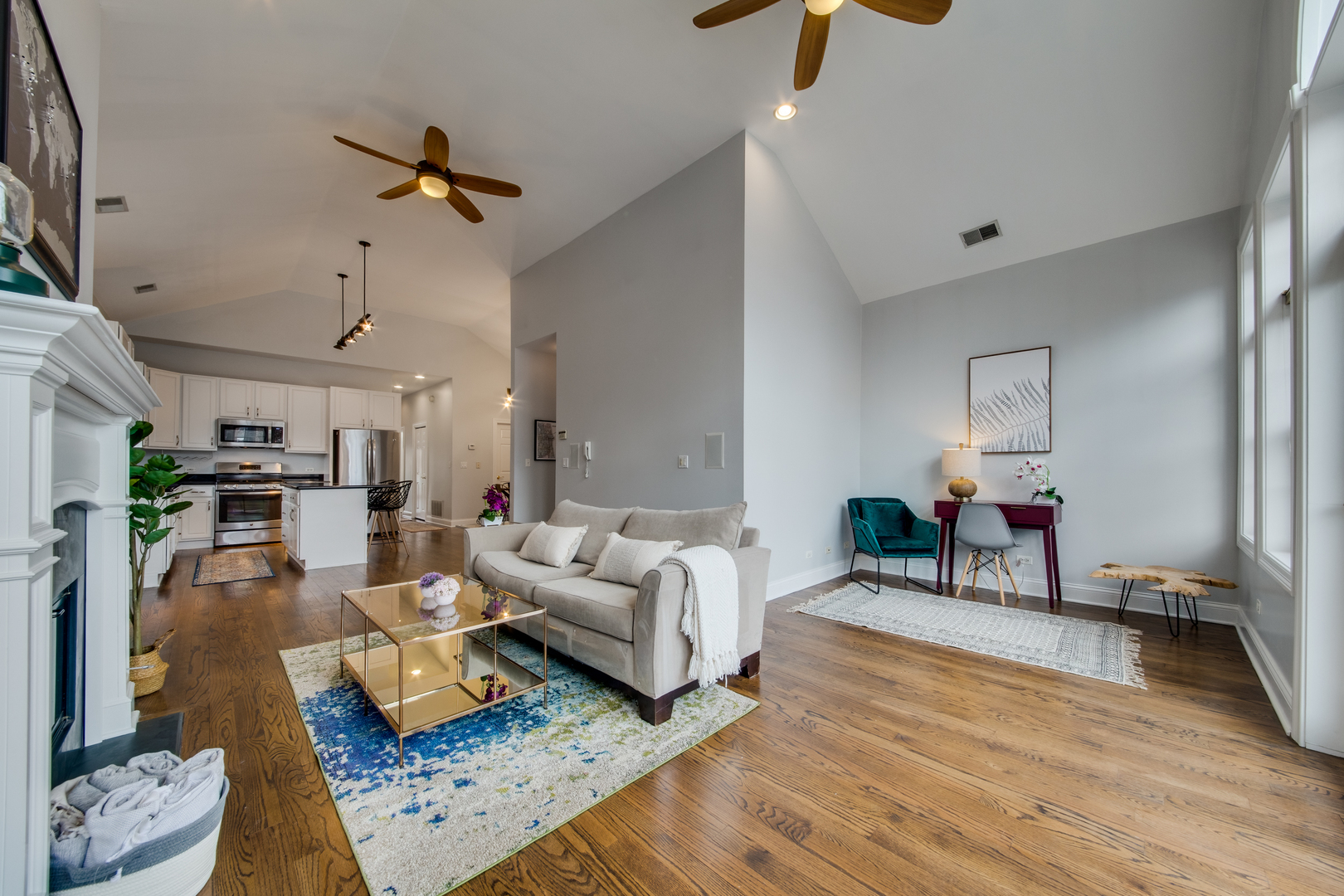 4146 North Lincoln Avenue, Unit 3 Chicago, IL 60618 - Photo 6 of 32 a living room with furniture and a wooden floor
