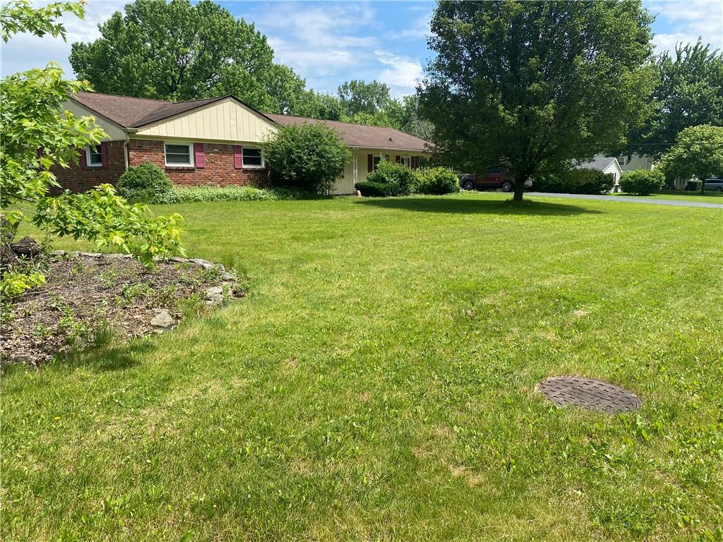 7427 Harcourt Road Indianapolis, IN 46260 - Photo 23 of 25 Gallery Image 23