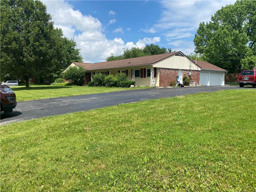 7427 Harcourt Road Indianapolis, IN 46260 - Photo 25 of 25 Gallery Image 25