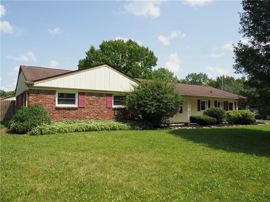 7427 Harcourt Road Indianapolis, IN 46260 - Photo 7 of 25 Gallery Image 7