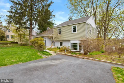 $649,999 | 137 Waterloo Avenue, Berwyn, PA 19312