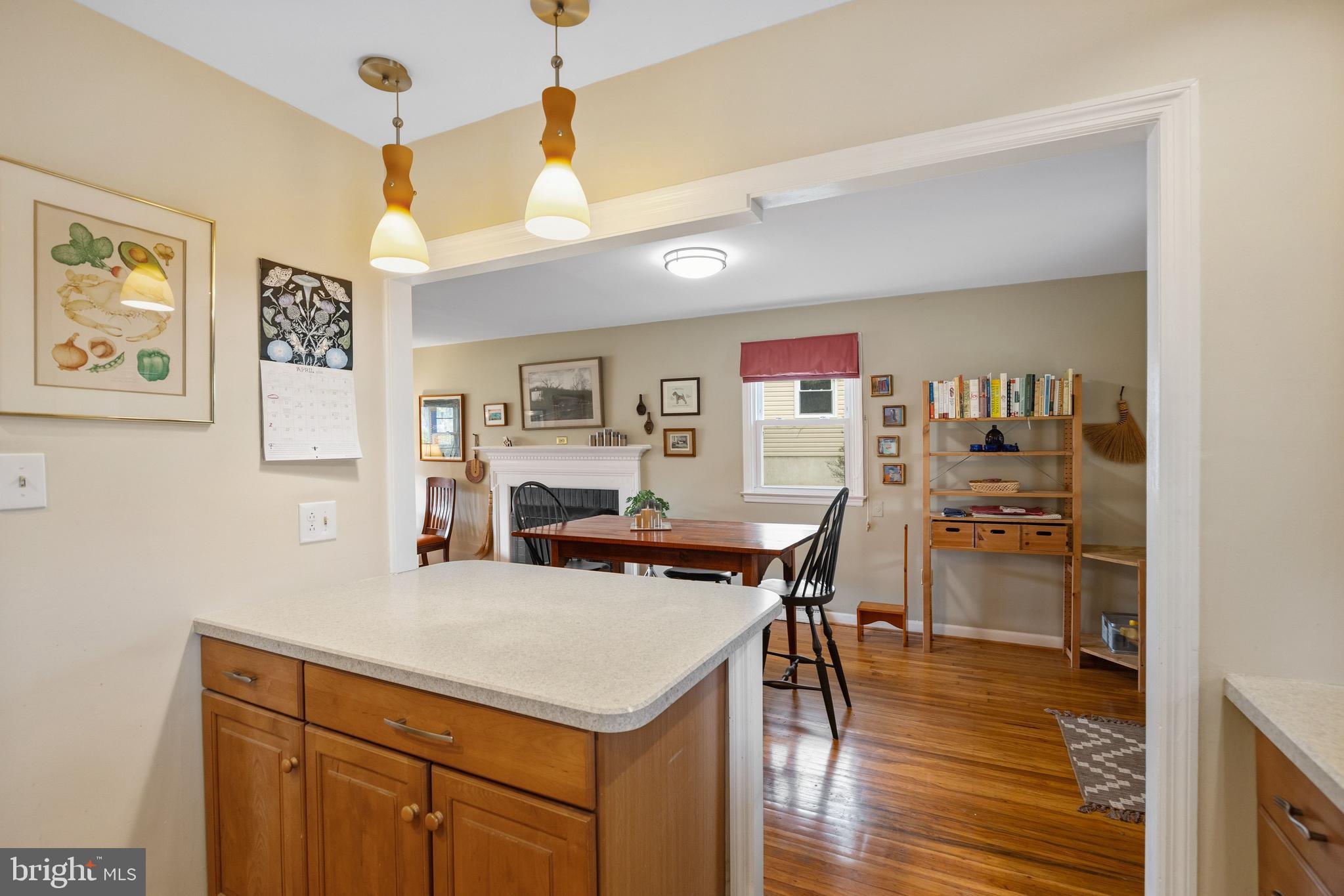 137 Waterloo Avenue Berwyn, PA 19312 - Photo 12 of 41 Kitchen Peninsula