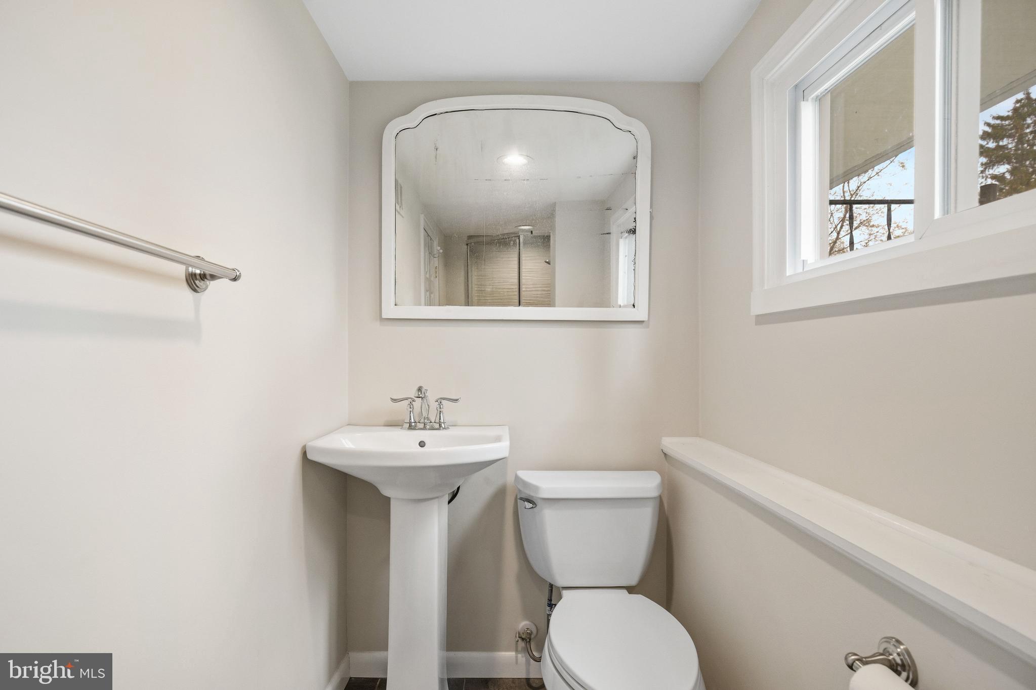 137 Waterloo Avenue Berwyn, PA 19312 - Photo 29 of 41 Lower level full bathroom