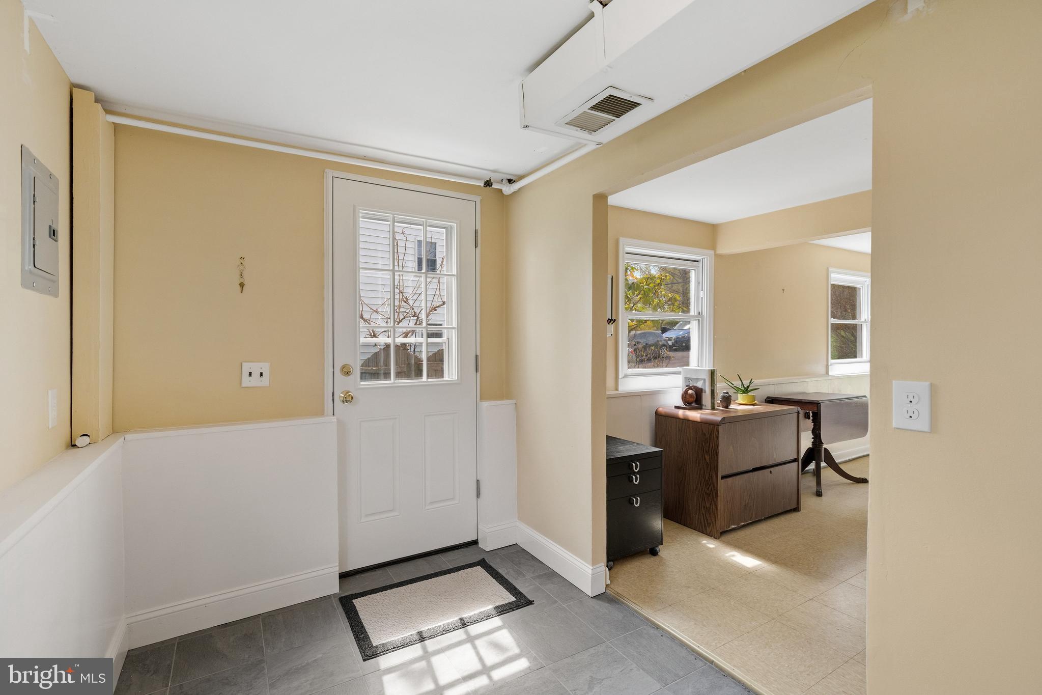 137 Waterloo Avenue Berwyn, PA 19312 - Photo 31 of 41 Mudroom
