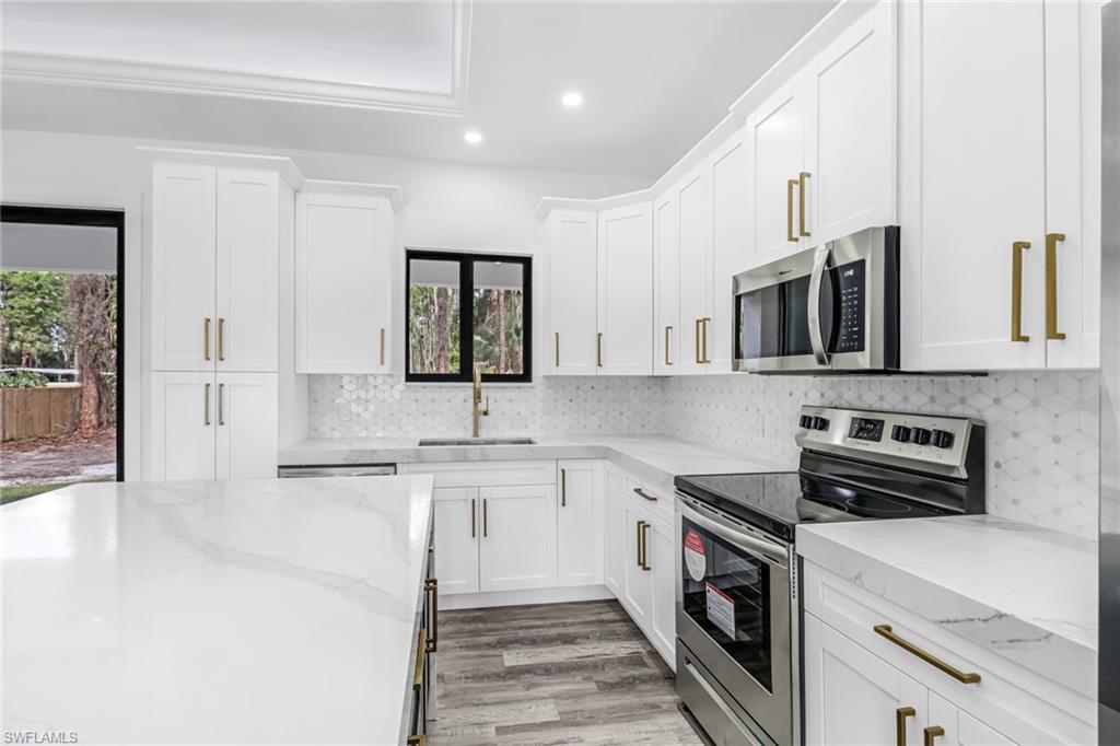 3232 47th Avenue Northeast Naples, FL 34120 - Photo 9 of 25