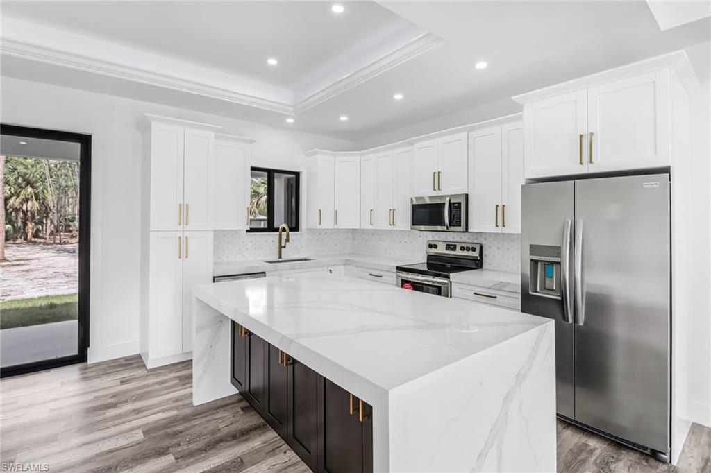 3232 47th Avenue Northeast Naples, FL 34120 - Photo 10 of 25