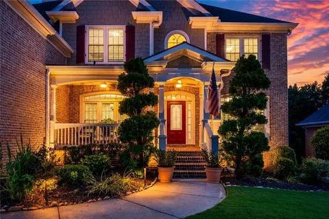 $875,000 | 2621 Trailing Ivy Way Northeast, Buford, GA 30519