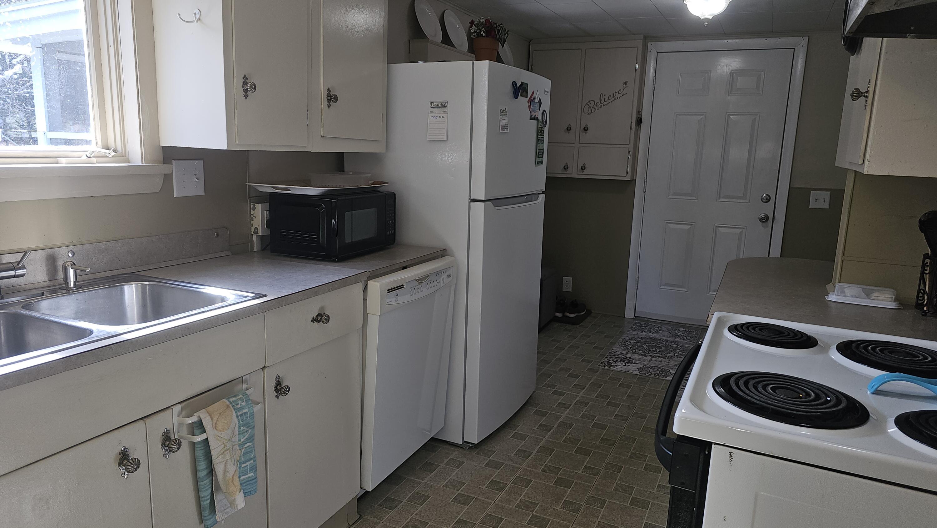 17 Pine Street Dixfield, ME 04224 - Photo 5 of 42 20250414_100423