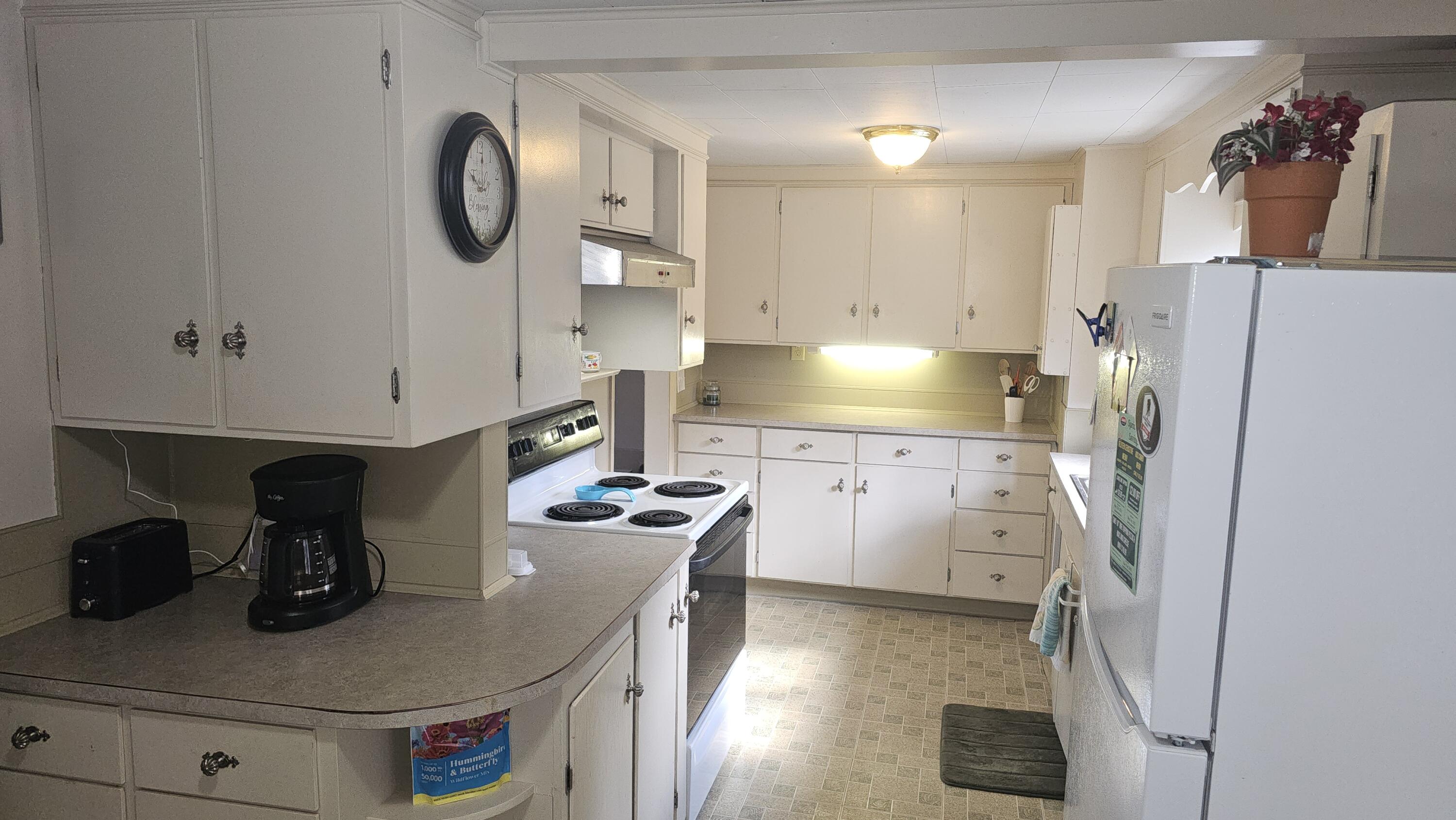 17 Pine Street Dixfield, ME 04224 - Photo 6 of 42 20250414_100409