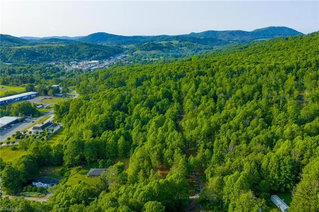 $205,900 | 7 Autumn Lane, West Jefferson, NC 28694