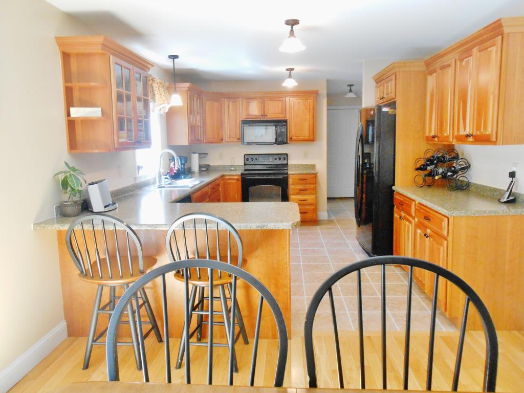 10 Rebekah Lane Rochester, NH 03839 - Photo 3 of 24