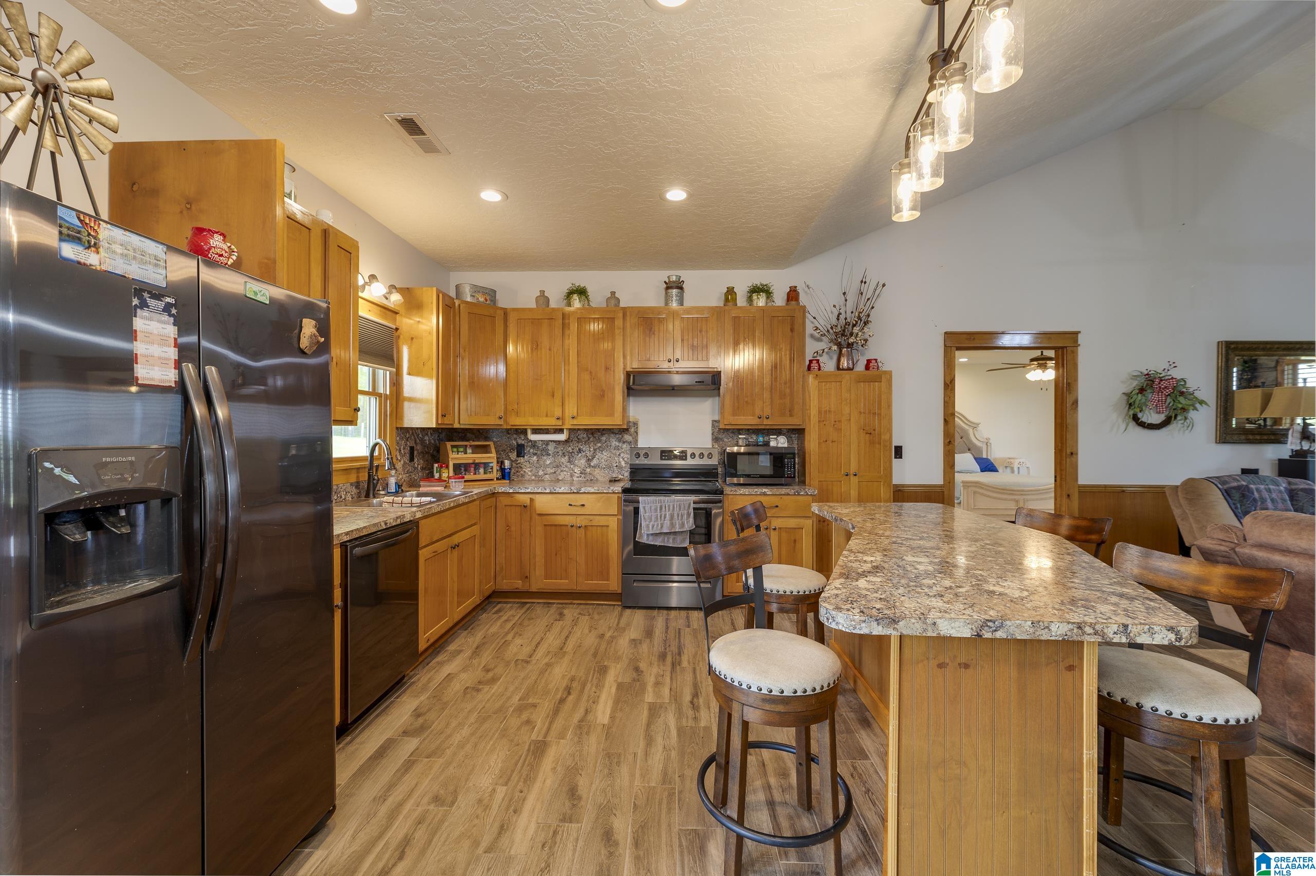 1325 Ledbetter Road Munford, AL 36268 - Photo 8 of 85