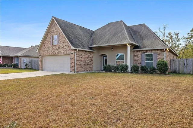$273,900 | 117 Jack Pine Lane, Ponchatoula, LA 70454