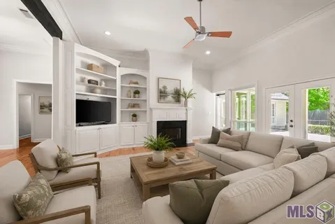 $635,000 | 6042 Riverbrook Drive, Baton Rouge, LA 70820