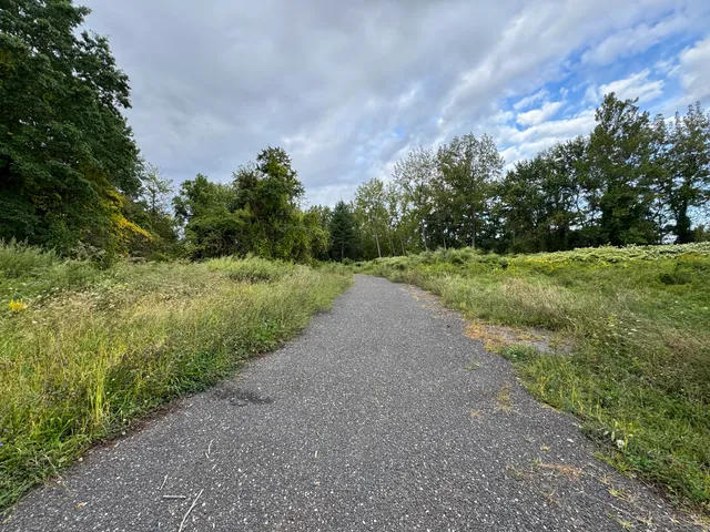 $349,900 | Boston Neck Road, Suffield, CT 06078