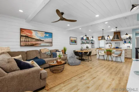$1,285,000 | 1558 Vista Del Mar Way, Unit 3, Oceanside, CA 92054