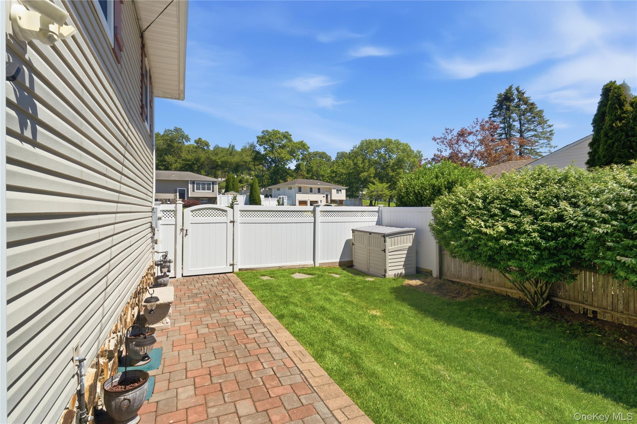 50 Amsterdam Road Smithtown, NY 11787 - Photo 40 of 42