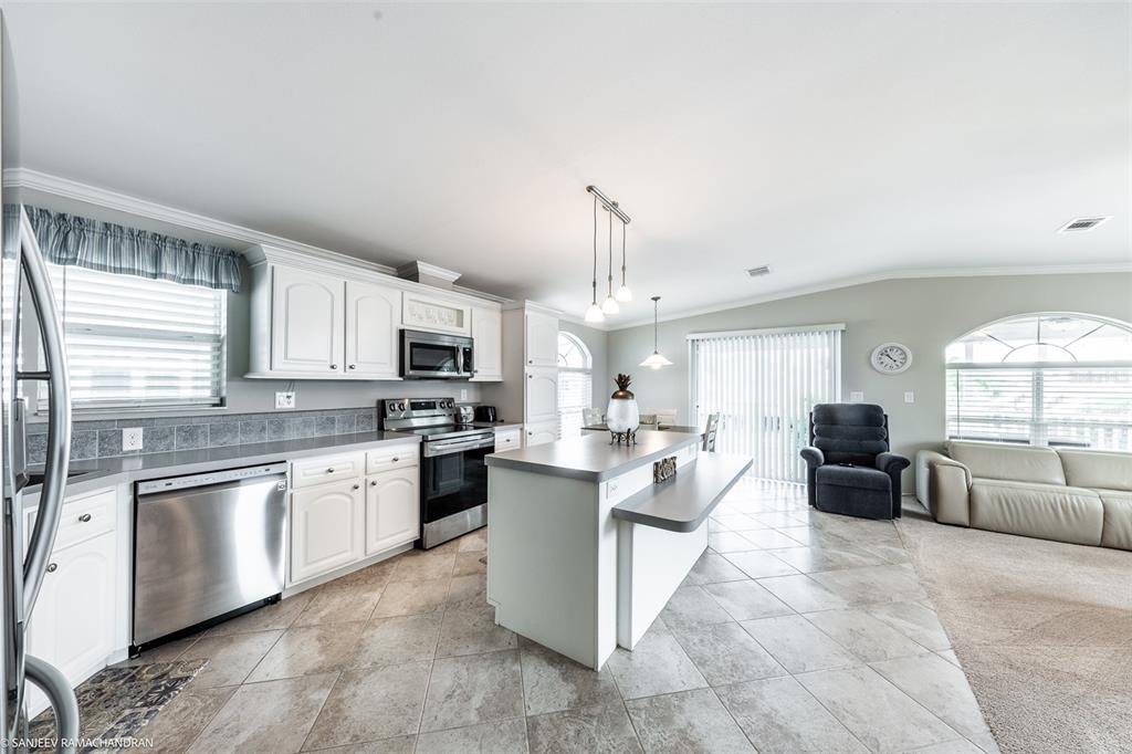 16 Freeman Avenue Punta Gorda, FL 33950 - Photo 4 of 46