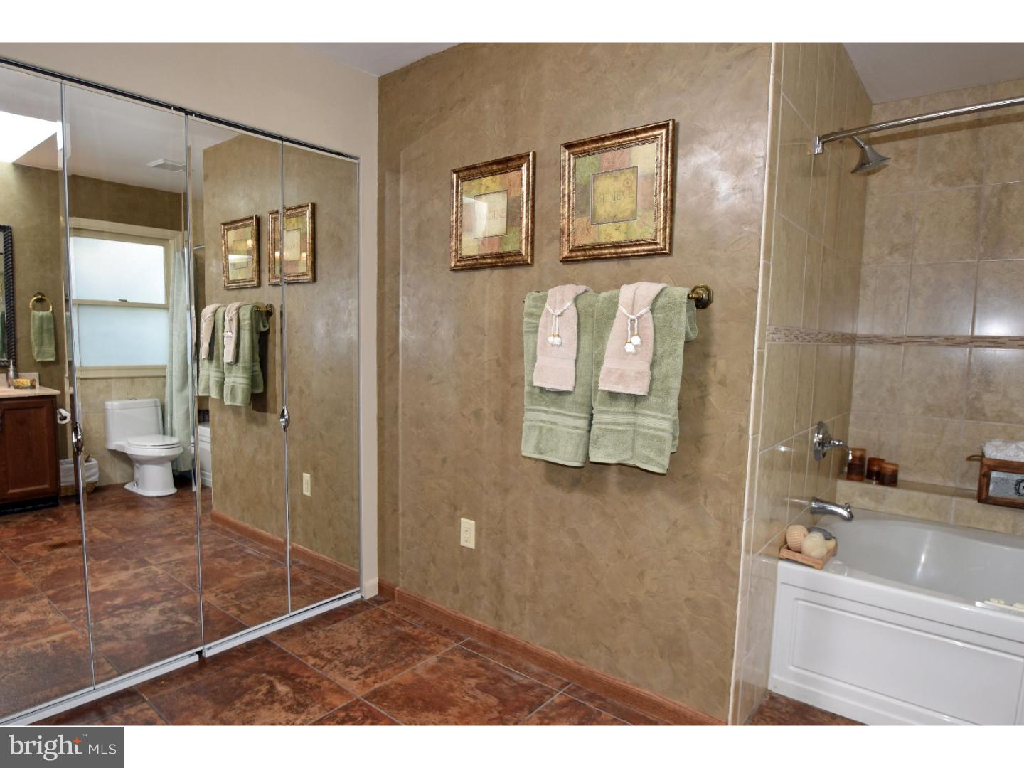 117 Country Flower Road Newark, DE 19711 - Photo 15 of 23 Master Bathroom