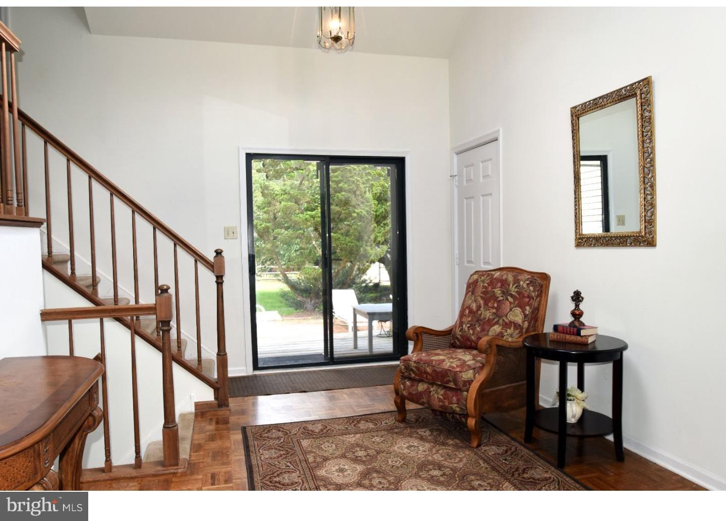 117 Country Flower Road Newark, DE 19711 - Photo 3 of 23 Foyer