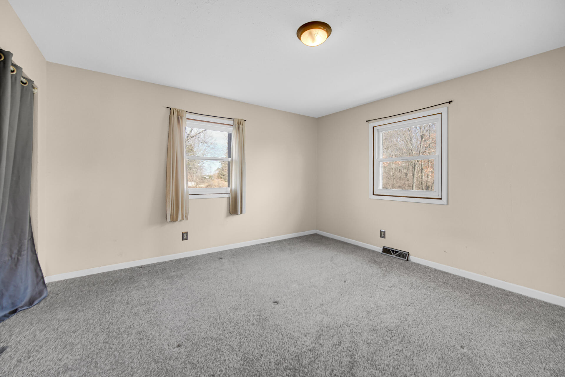 65720 Highway 4 Walkerton, IN 46574 - Photo 18 of 35 an empty room with a window
