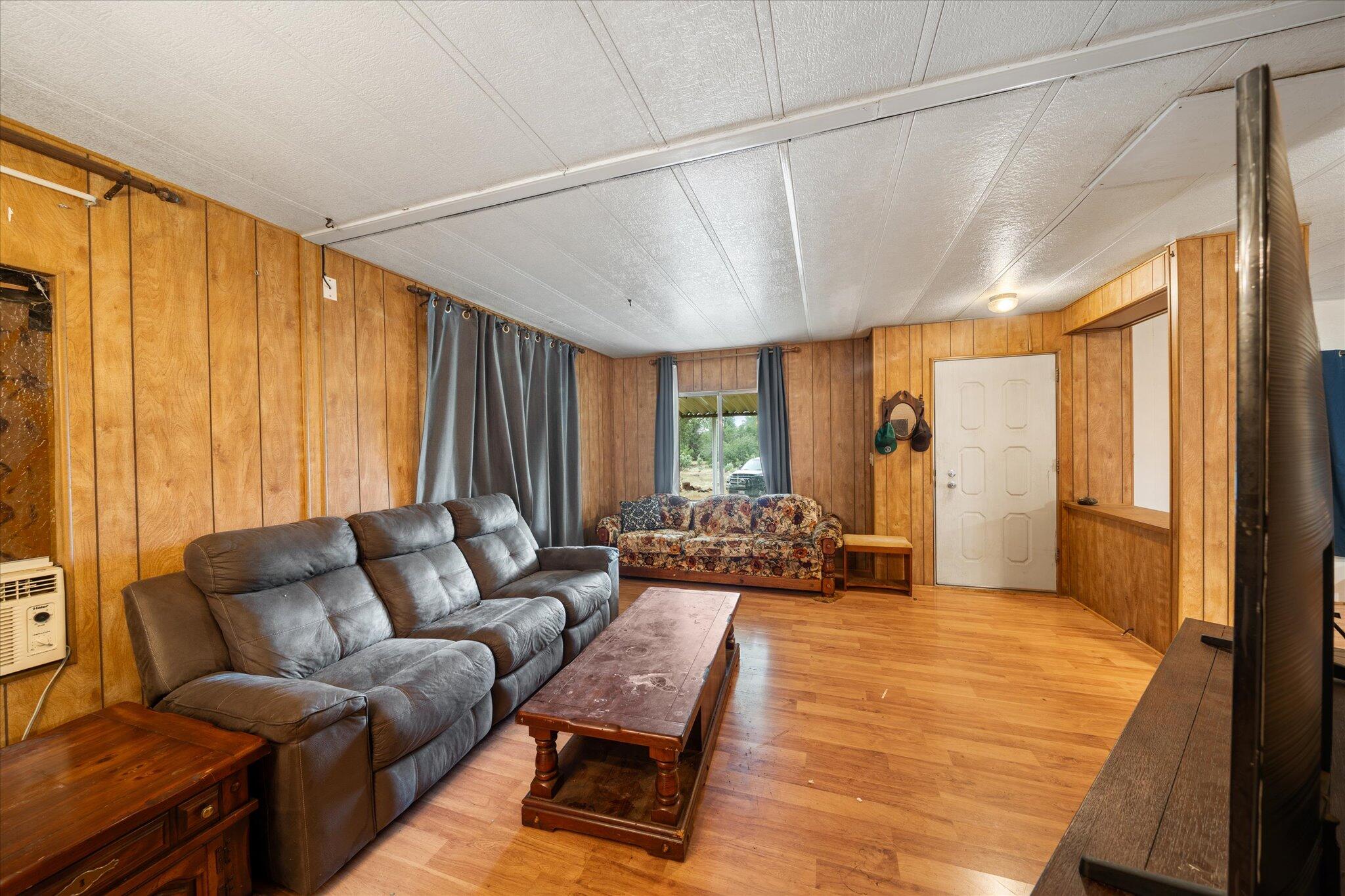 16578 Blue Horse Road Anderson, CA 96007 - Photo 7 of 22 07-BiggerFlow Real Estate Media-7