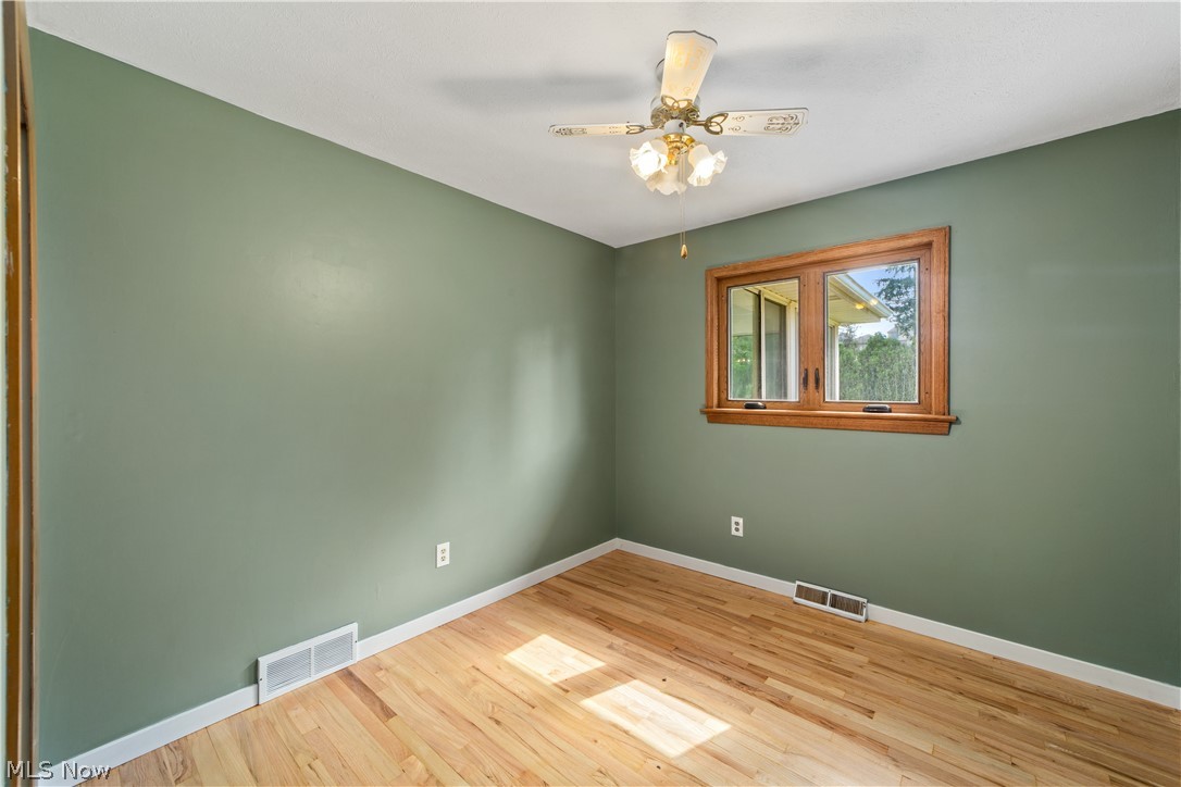 7627 Roeper Road Parma, OH 44134 - Photo 12 of 29