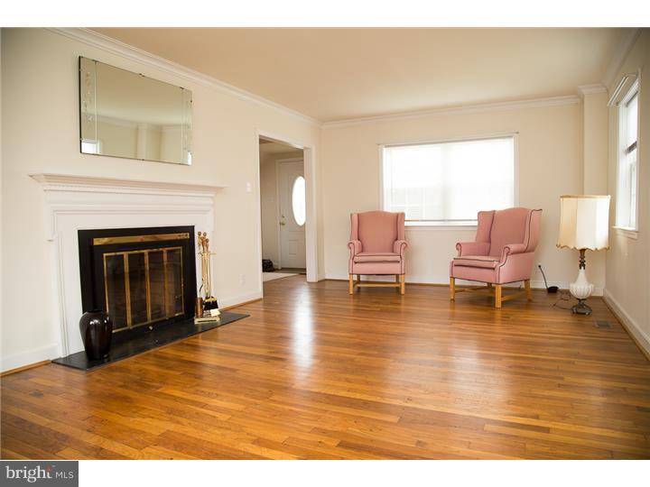 2827 Springfield Road Broomall, PA 19008 - Photo 2 of 18 Living Room
