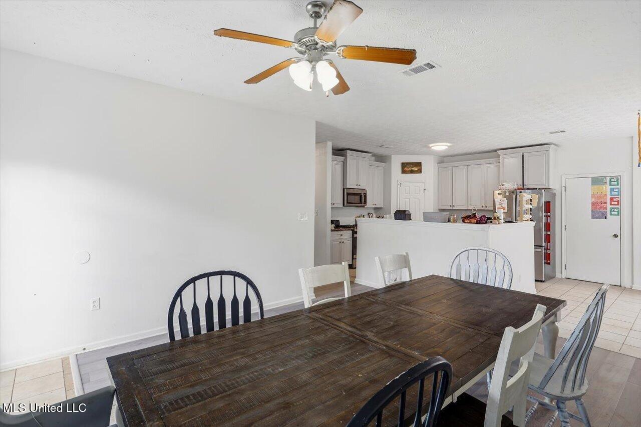 204 Lyle Circle Brandon, MS 39042 - Photo 12 of 32 16-204 Lyle Cir _ Home Tours MS