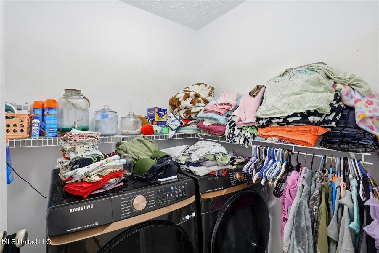 204 Lyle Circle Brandon, MS 39042 - Photo 28 of 32 33-204 Lyle Cir _ Home Tours MS