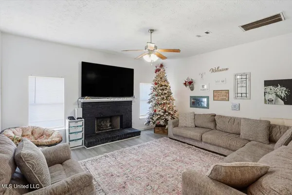 $339,999 | 204 Lyle Circle, Brandon, MS 39042