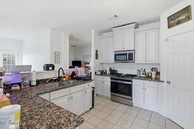 $339,999 | 204 Lyle Circle, Brandon, MS 39042