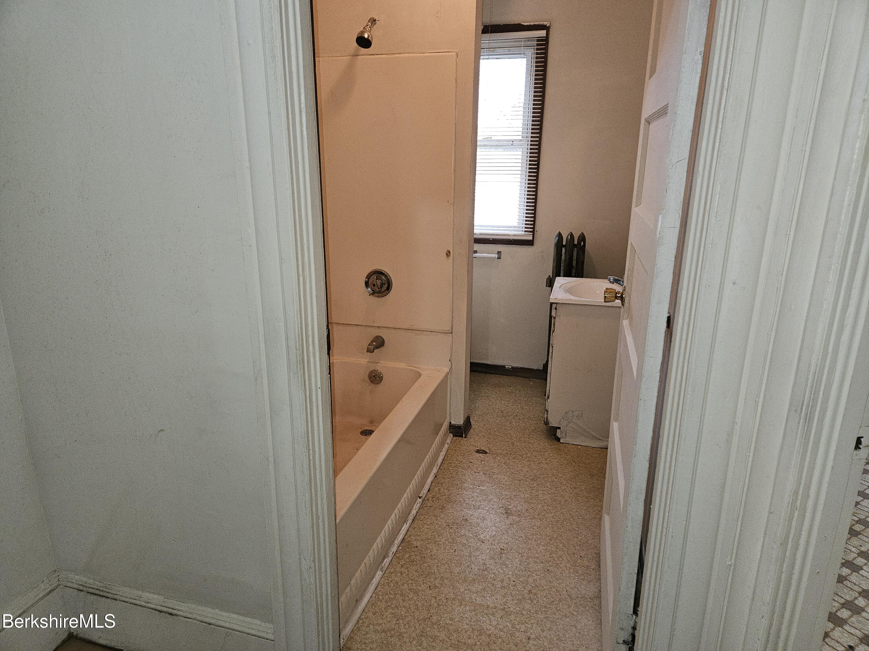 61 Seymour Street Pittsfield, MA 01201 - Photo 23 of 33 Full Bath