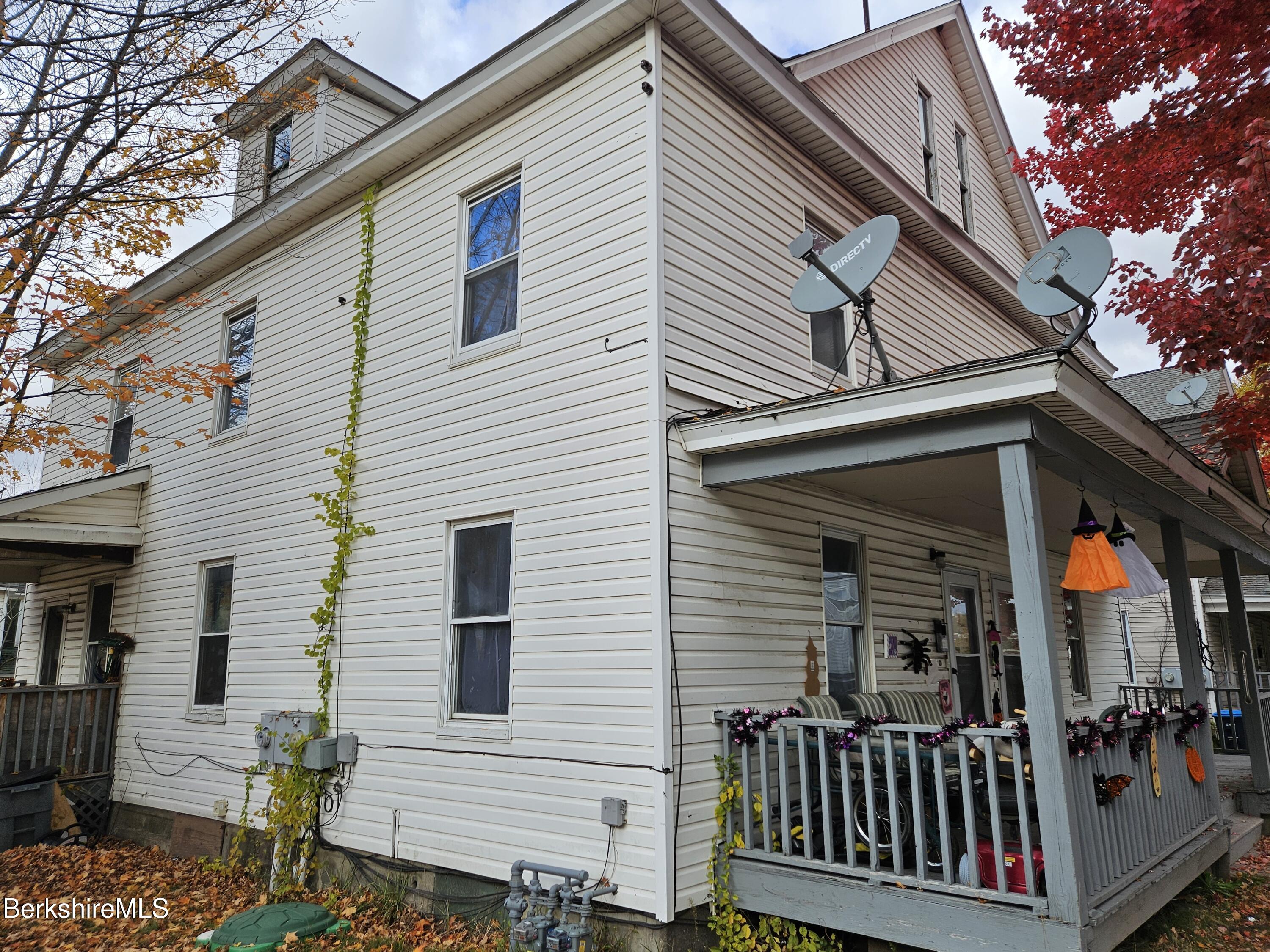 61 Seymour Street Pittsfield, MA 01201 - Photo 4 of 33 Street View