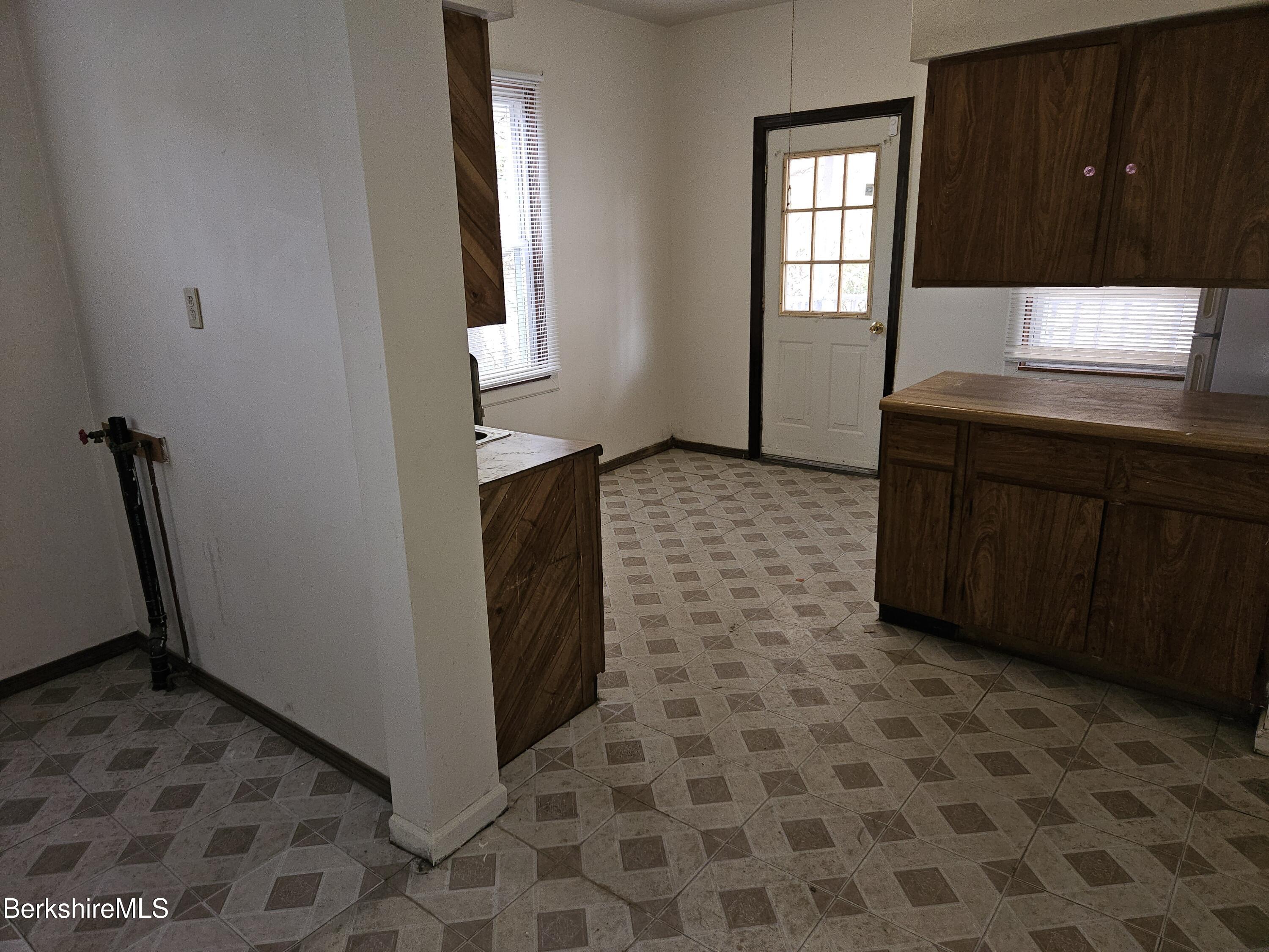 61 Seymour Street Pittsfield, MA 01201 - Photo 10 of 33 Kitchen