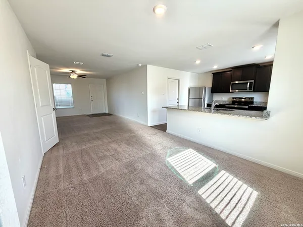 $1,550 | 7318 Sharma Valley, San Antonio, TX 78252