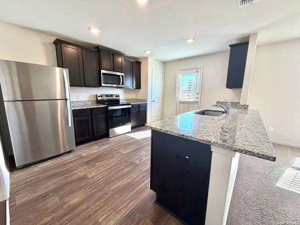 $1,550 | 7318 Sharma Valley, San Antonio, TX 78252