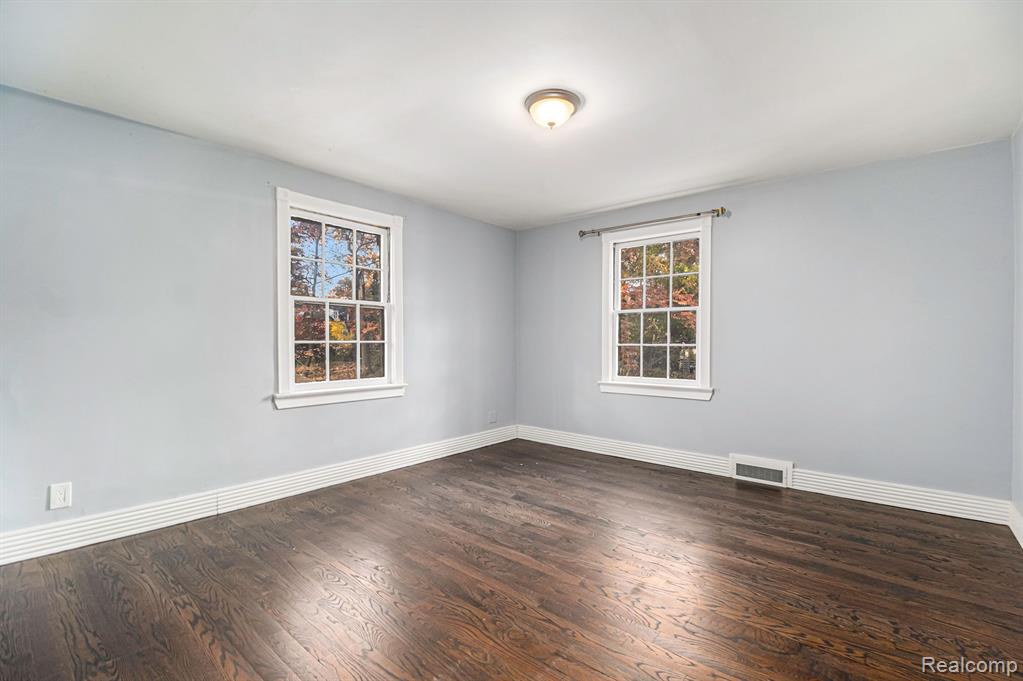 19465 Canterbury Road Detroit, MI 48221 - Photo 29 of 34