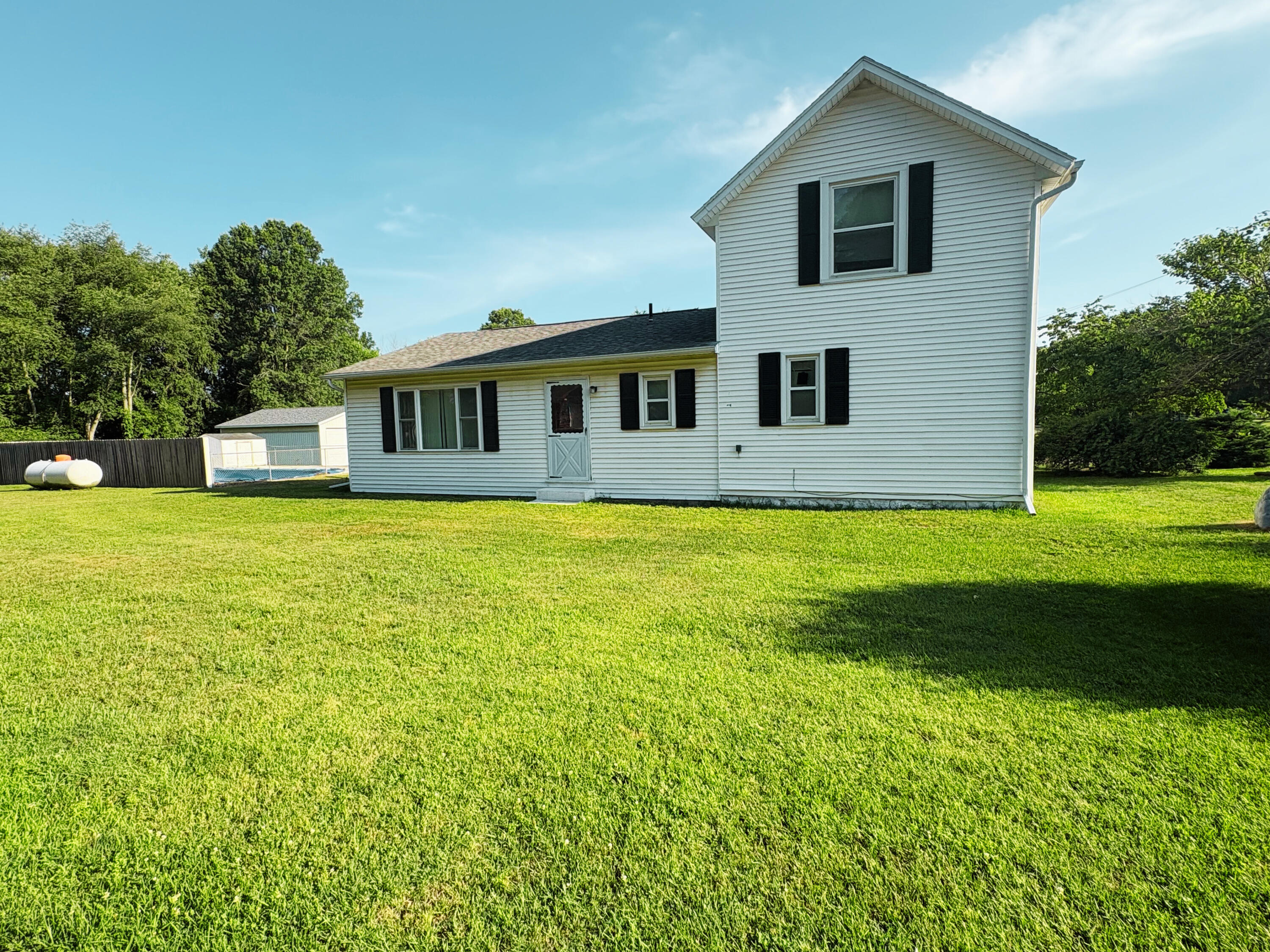 1002 Leet Road Niles, MI 49120 - Photo 2 of 22 IMG_6653 - Edited